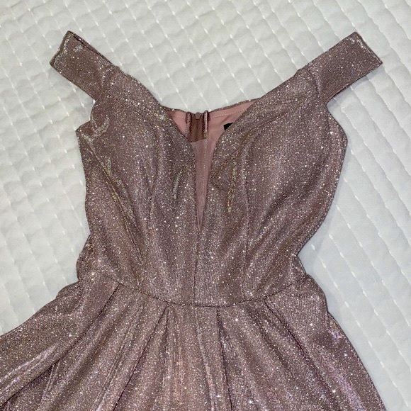 B DARLIN Beautiful Off the Shoulder Glitter Full Length Prom Dinner Party - Picture 7 of 13